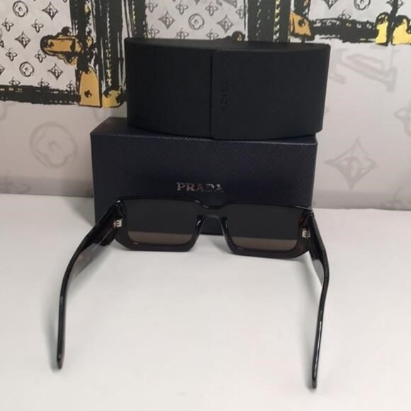 New Authentic Prada PR06YS Brown Sunglasses – Bold Luxury with UV Protection - Picture 10 of 13